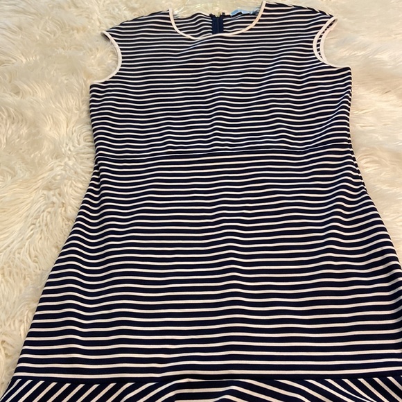 Draper James Dress excellent condition size L length 37” bust 40” - Picture 7 of 12